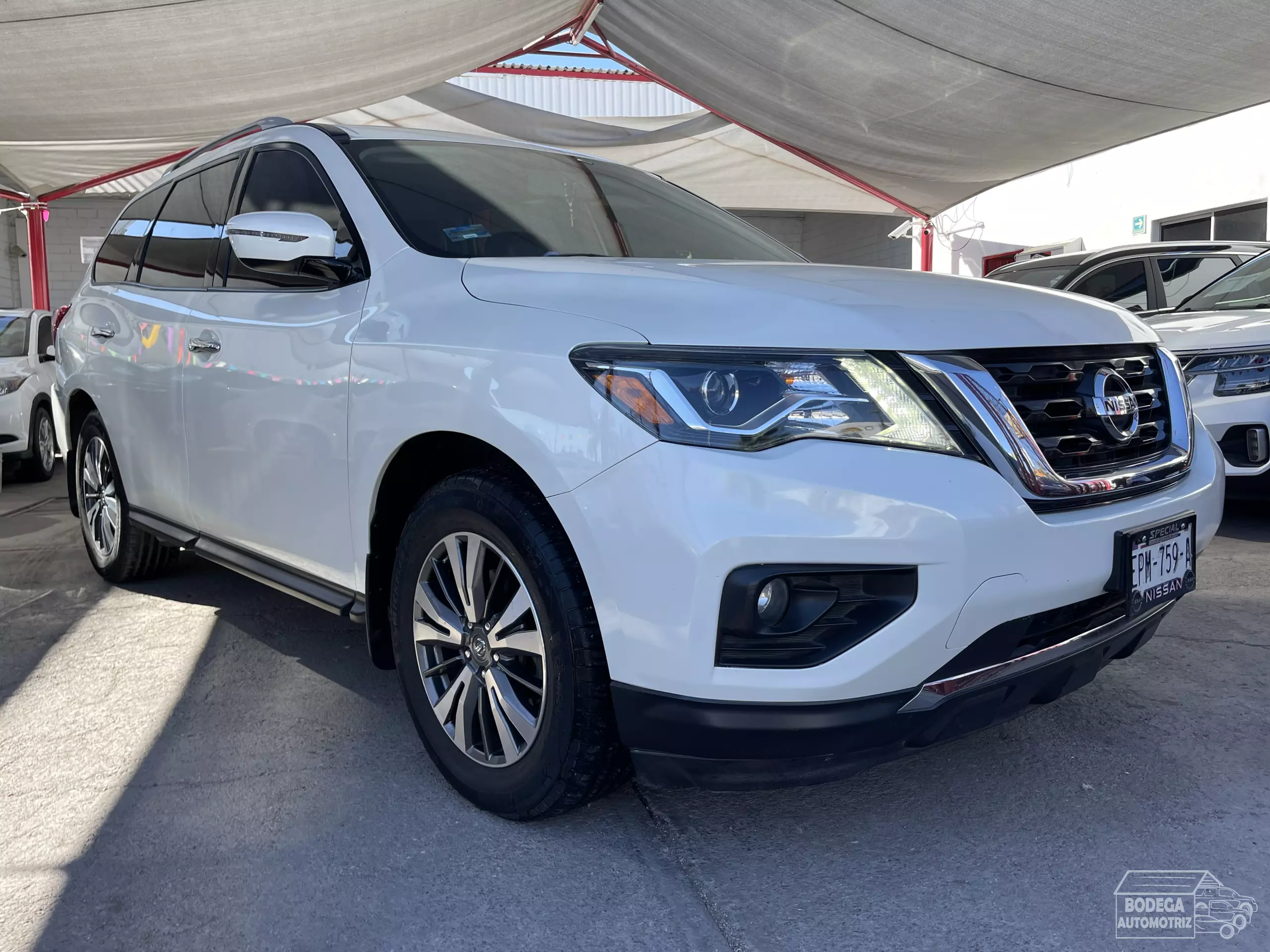 Nissan Pathfinder VUD