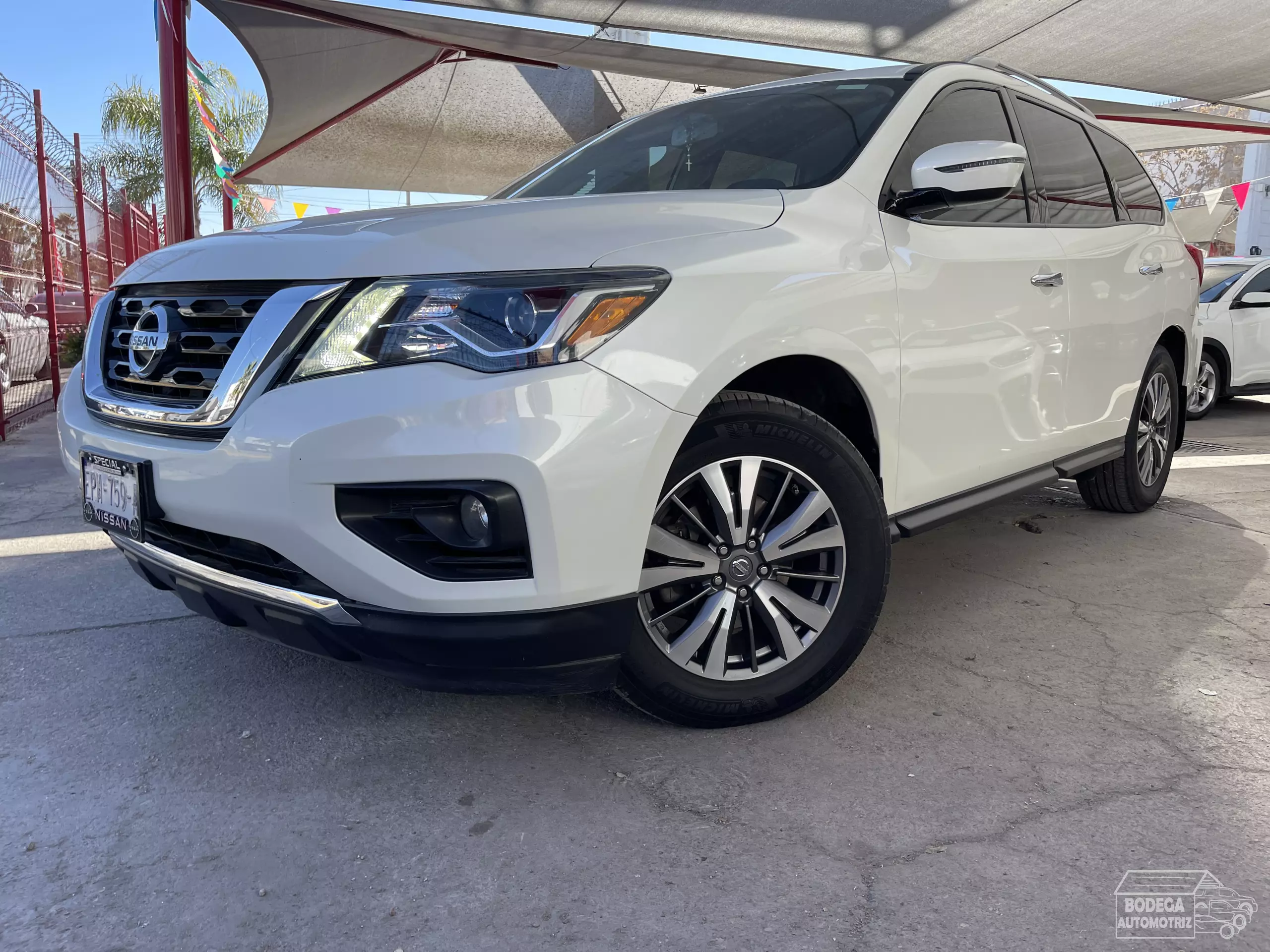 Nissan Pathfinder VUD 2018