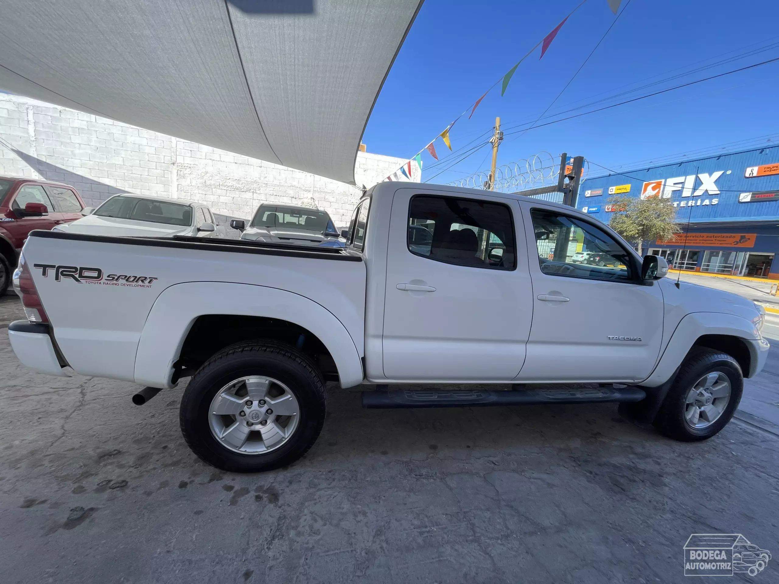 Toyota Tacoma Pick-Up