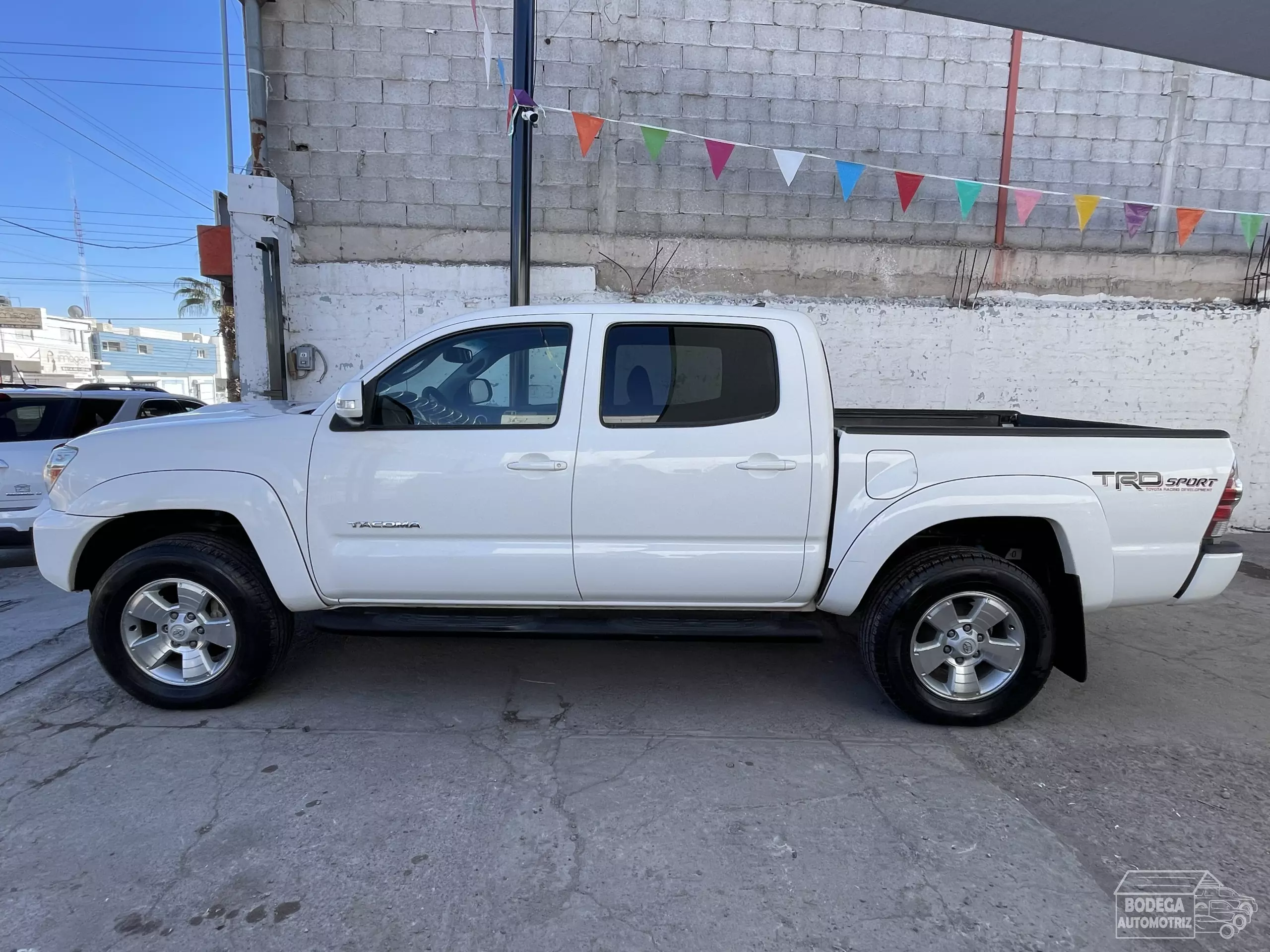 Toyota Tacoma Pick-Up