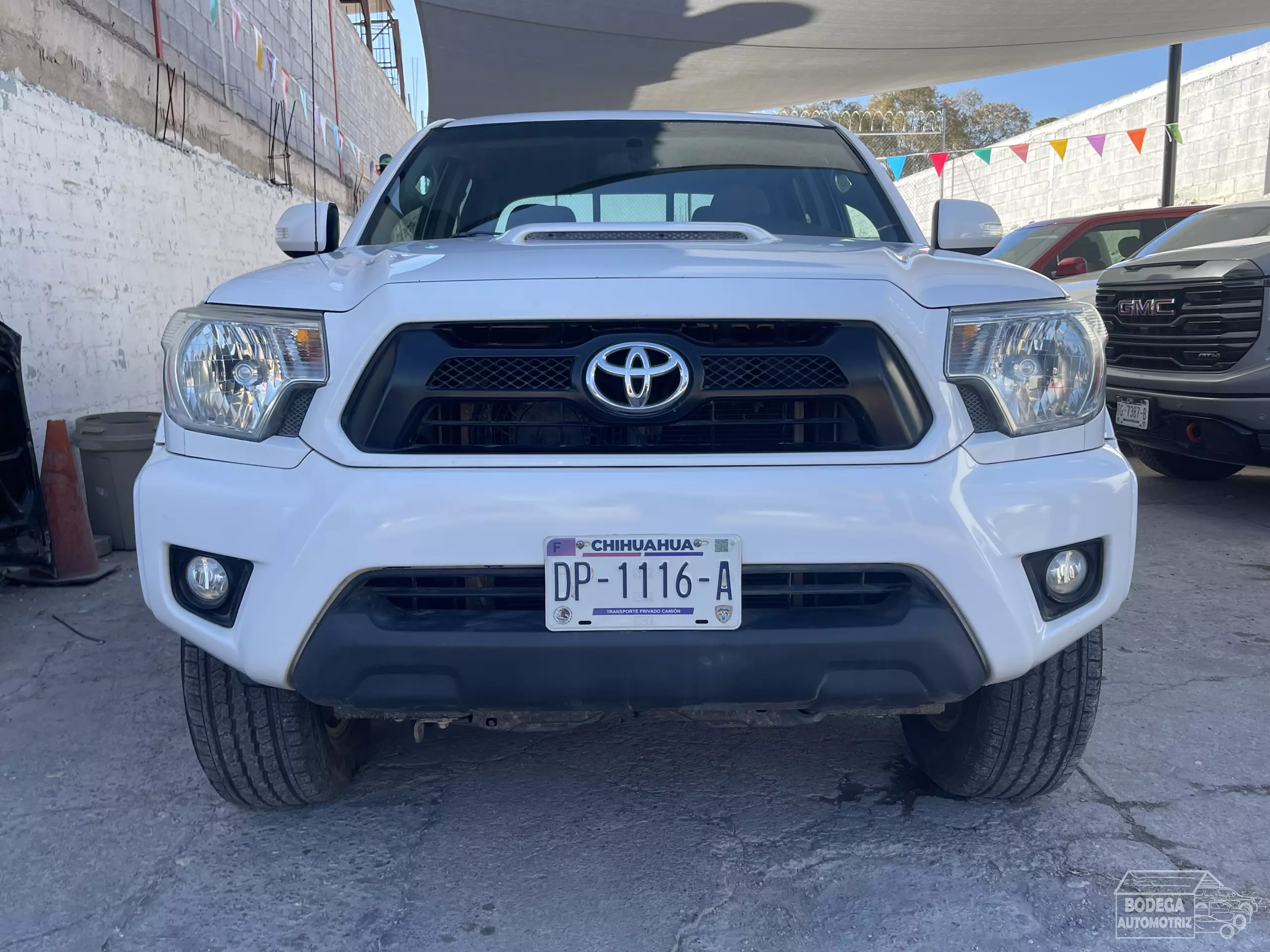 Toyota Tacoma Pick-Up