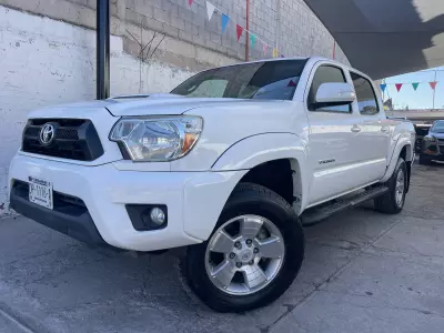 Toyota Tacoma Pick-Up 2015