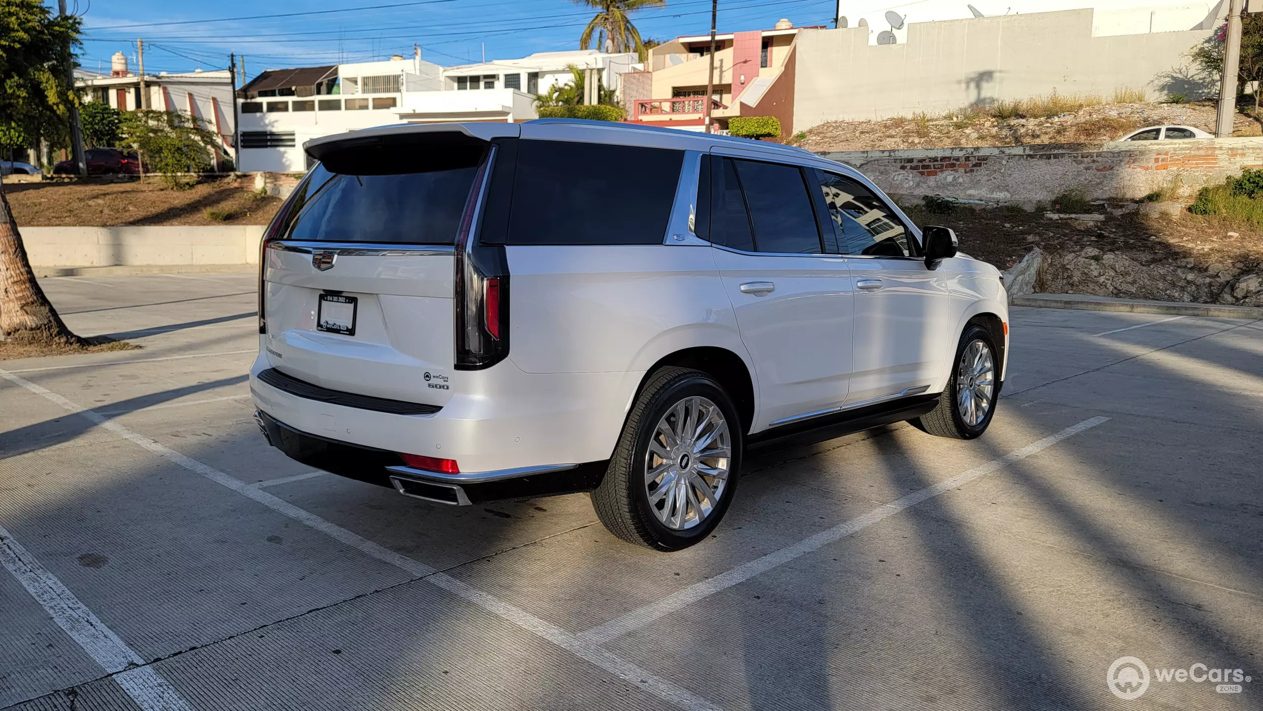 Cadillac Escalade VUD