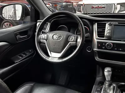 Toyota Highlander VUD 2019