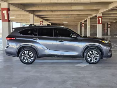 Toyota Highlander VUD 2021