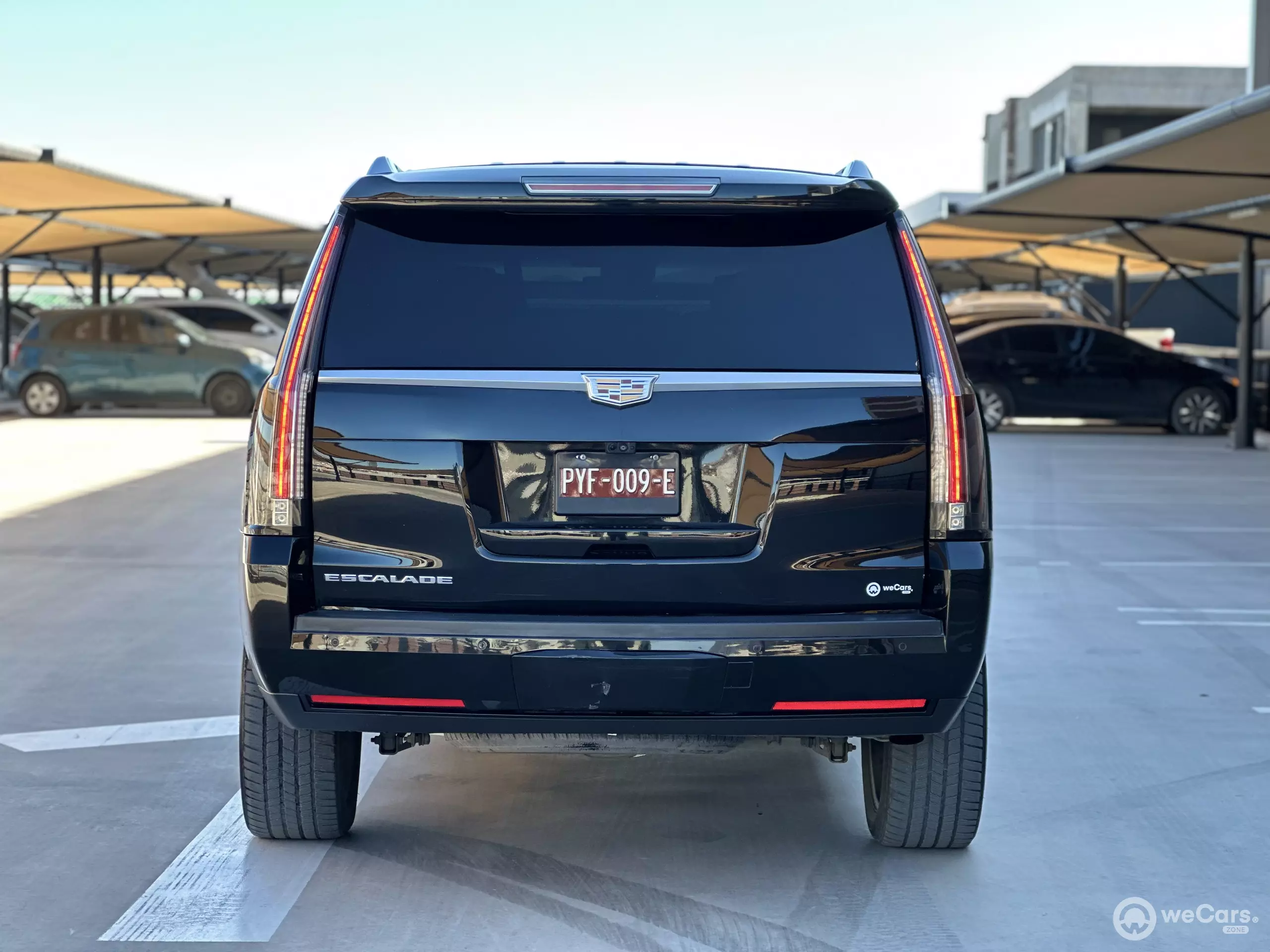 Cadillac Escalade VUD