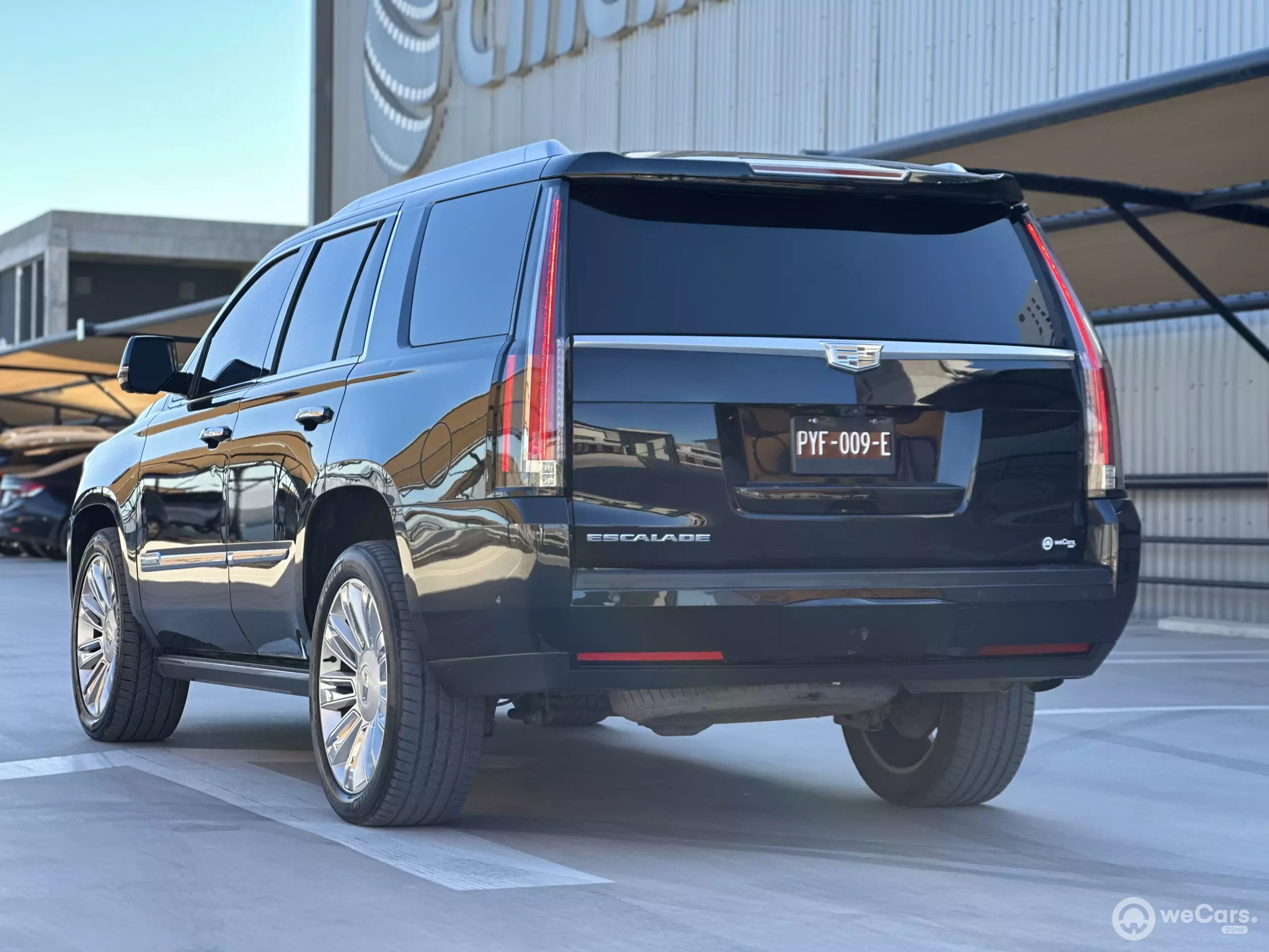 Cadillac Escalade VUD