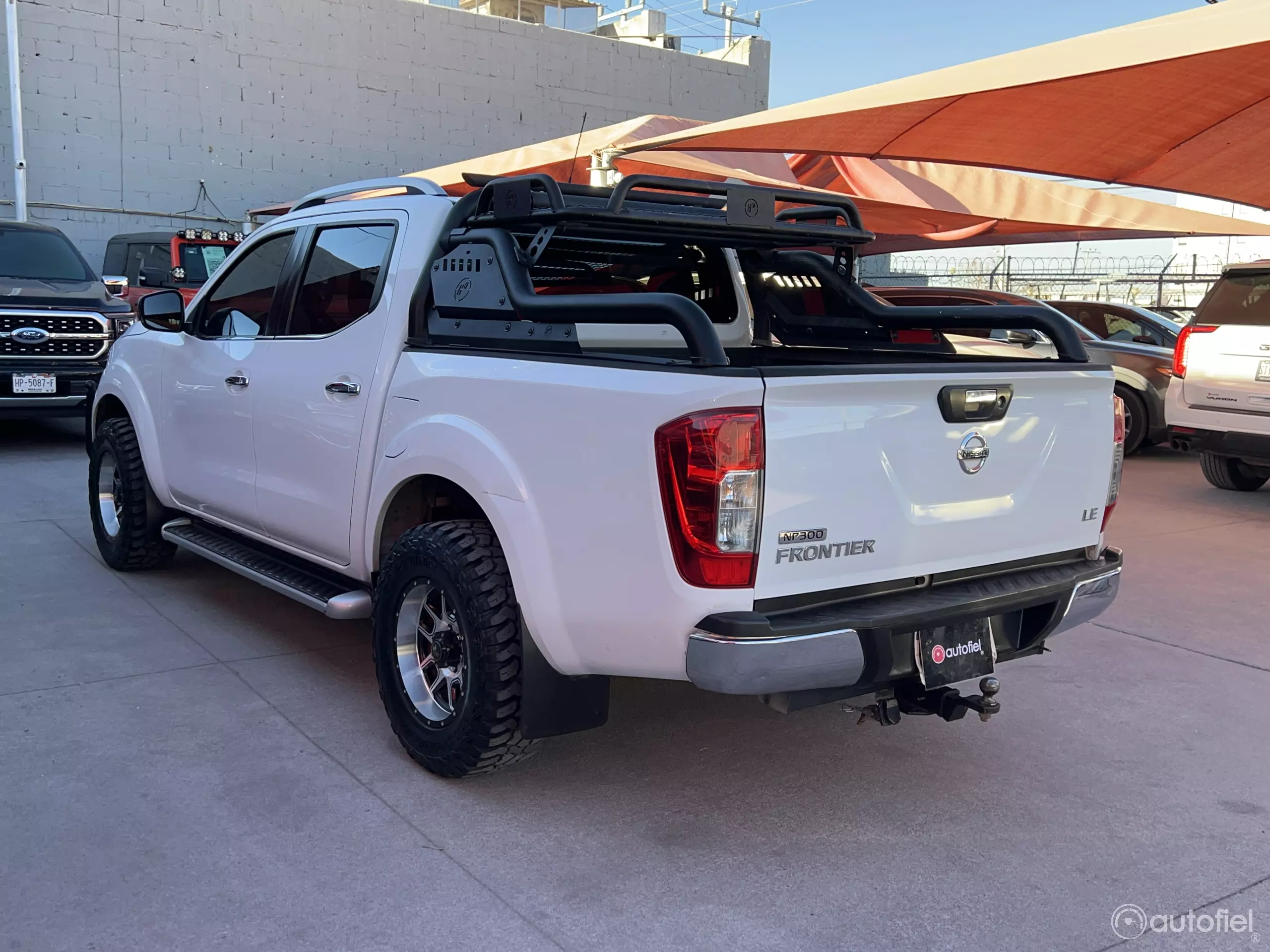 Nissan NP300 Frontier Pick-Up