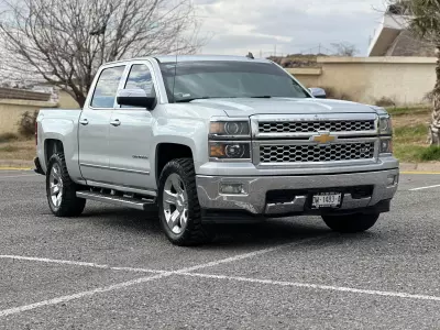 Chevrolet Silverado 2500 y Cheyenne Pick-Up 2015