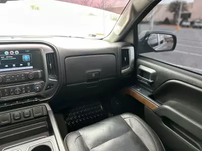 Chevrolet Silverado 2500 y Cheyenne Pick-Up 2015