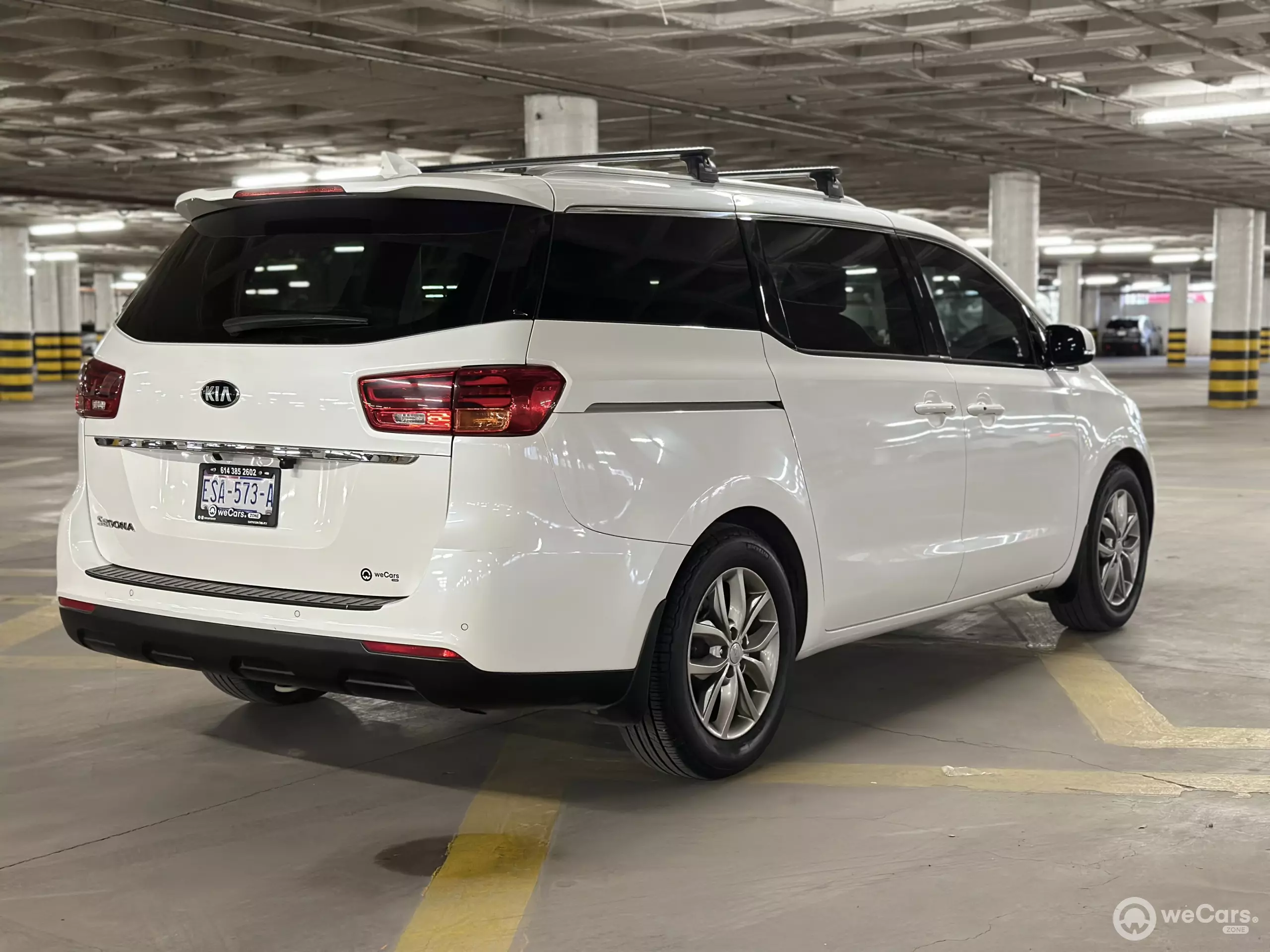 Kia Sedona Minivan