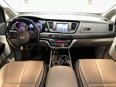 Kia Sedona Minivan 2020