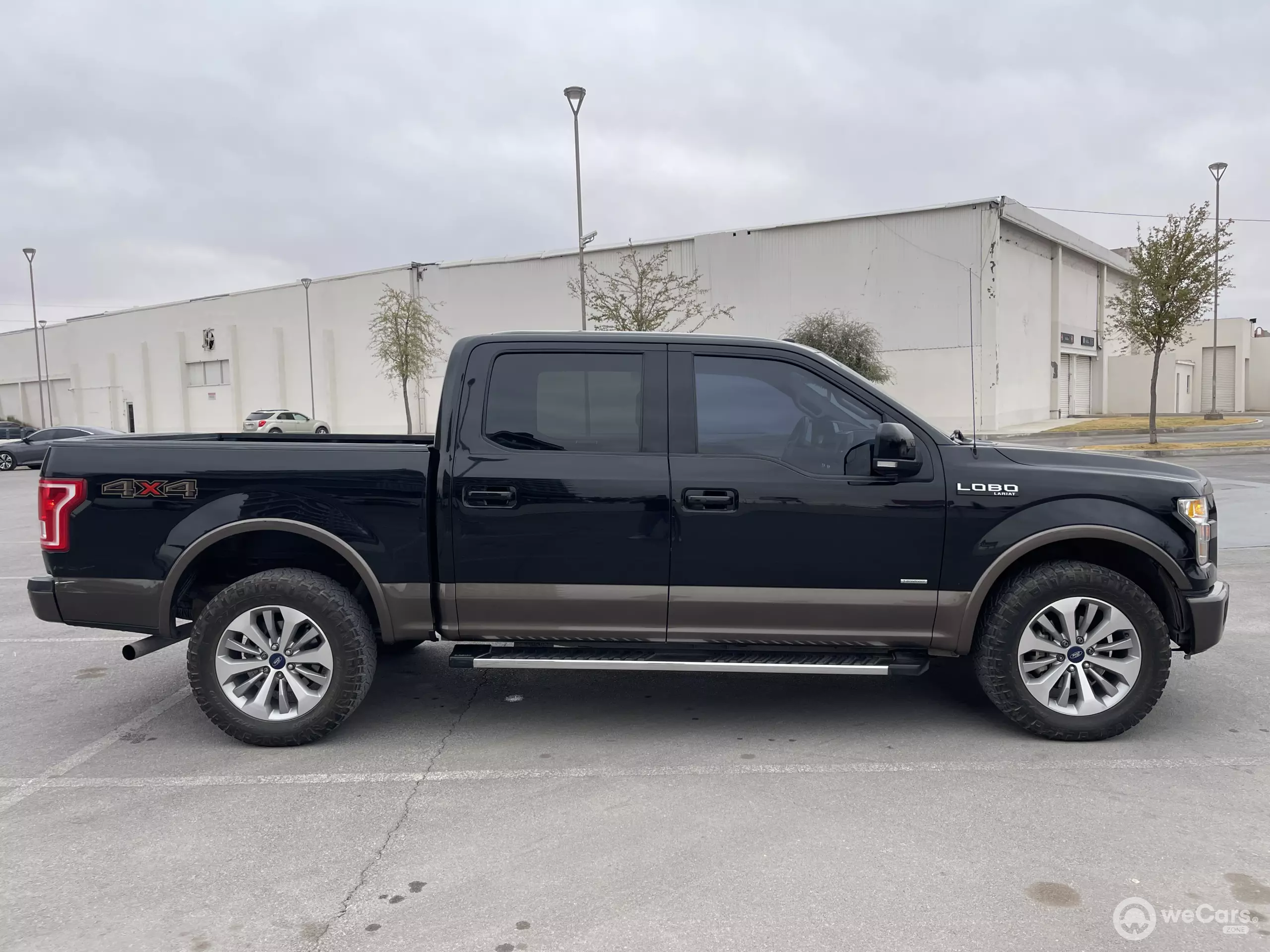 Ford Lobo Pick-Up