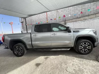 GMC Sierra Pick-Up 4x4 2024