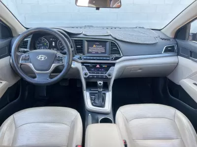 Hyundai Elantra 2018