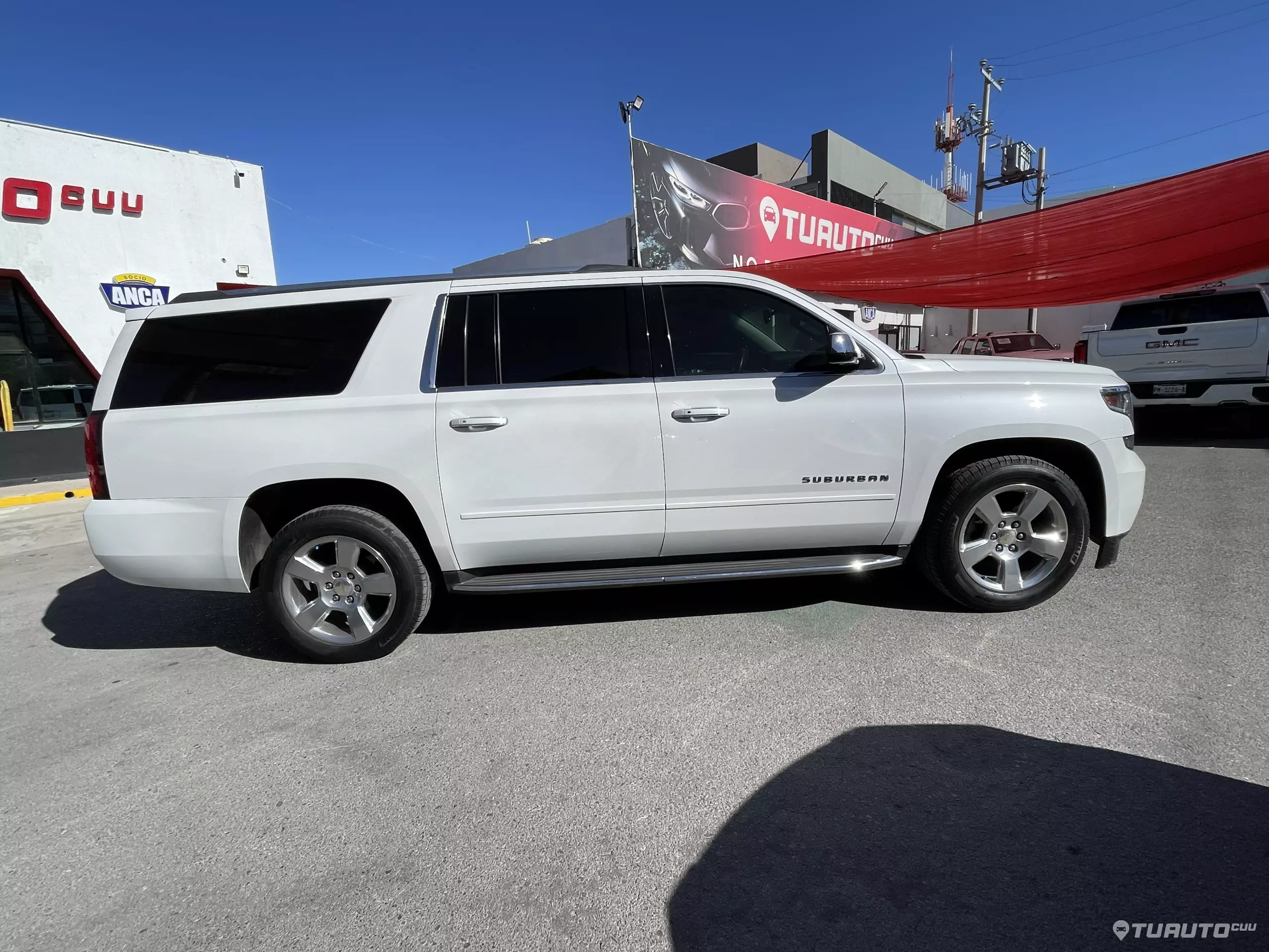 Chevrolet Suburban VUD