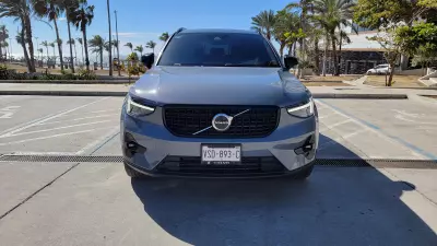 Volvo XC40 VUD 2023