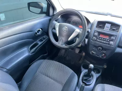 Nissan Versa 2019