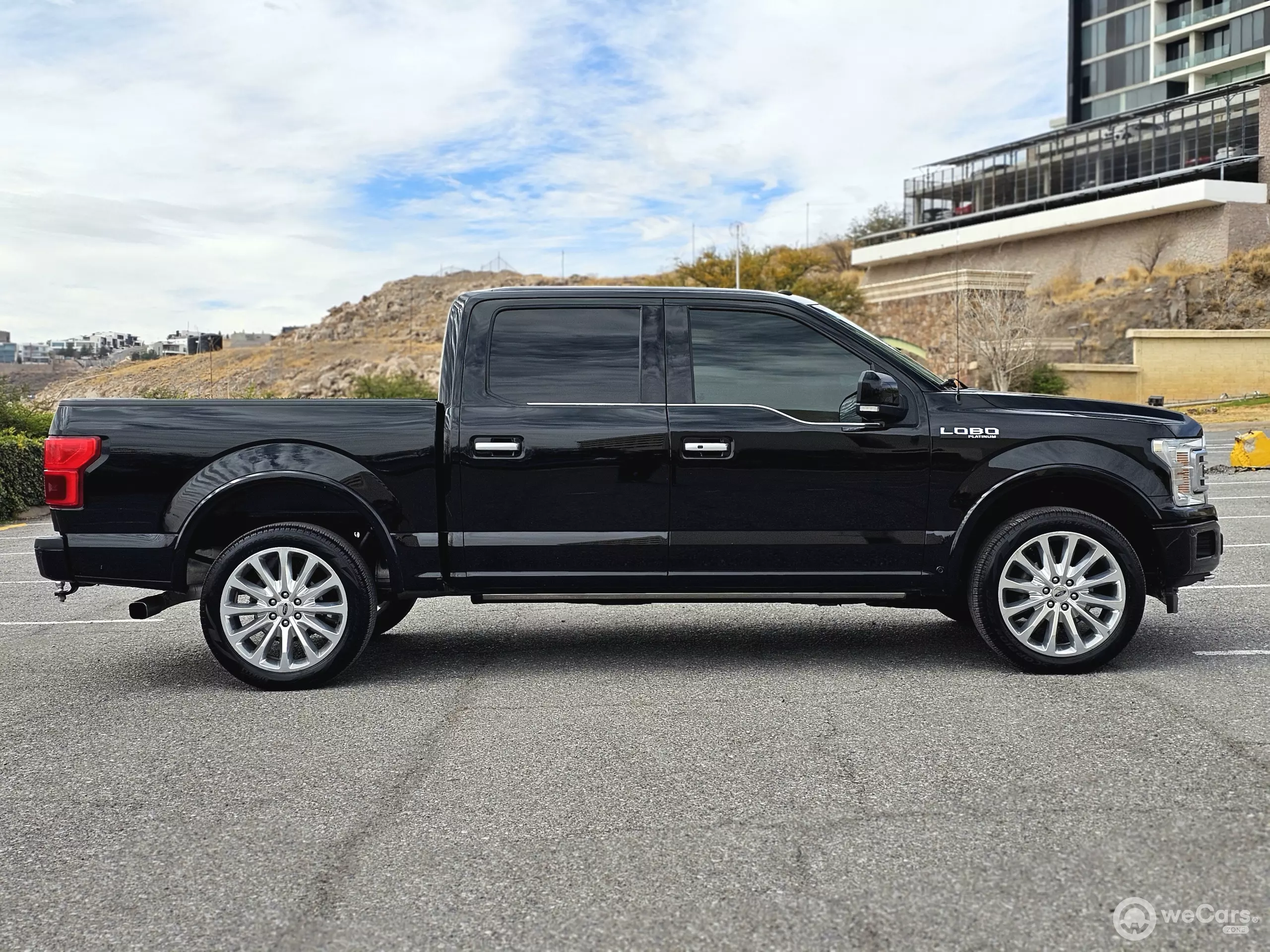 Ford Lobo Pick-Up