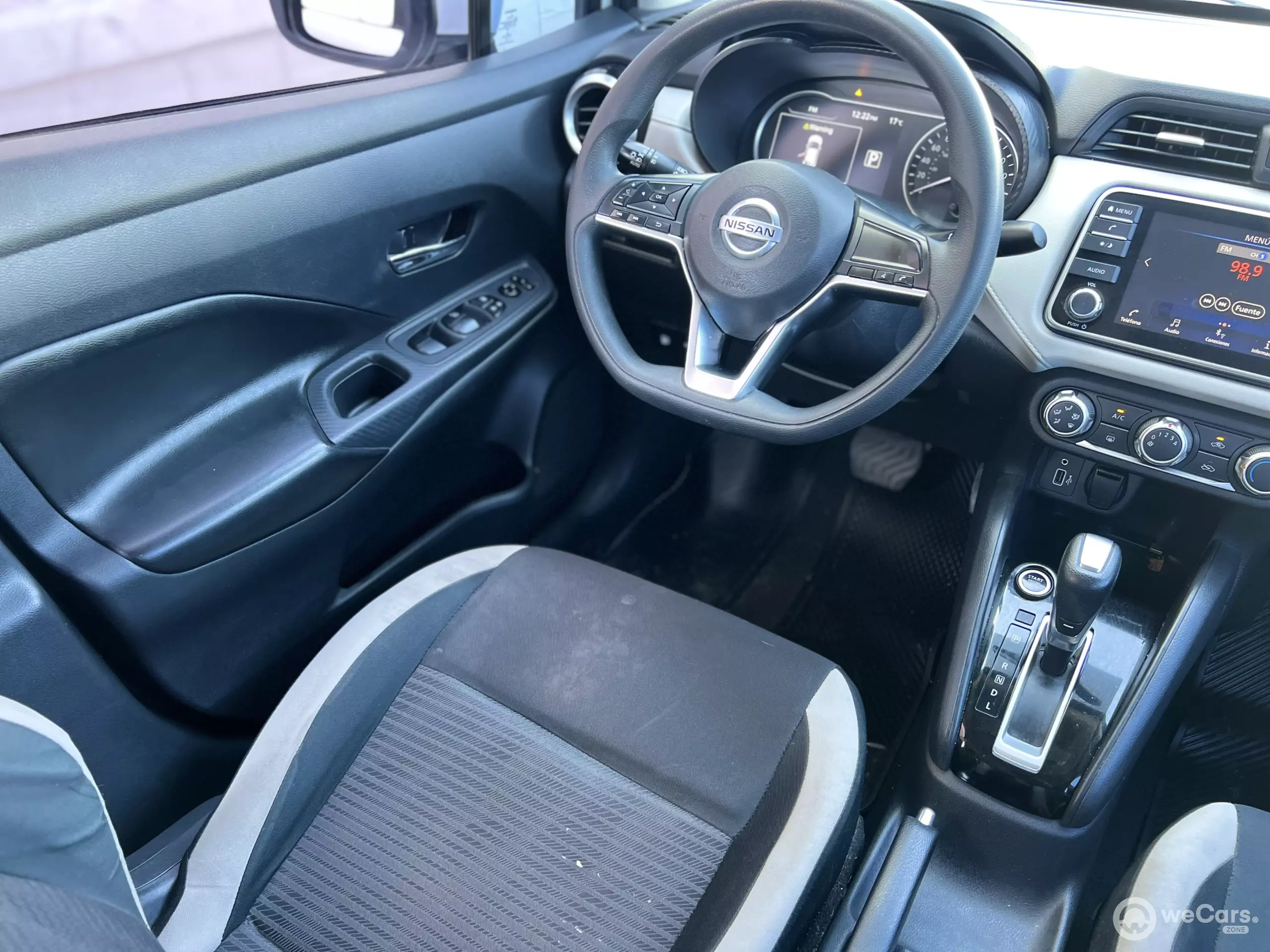 Nissan Versa