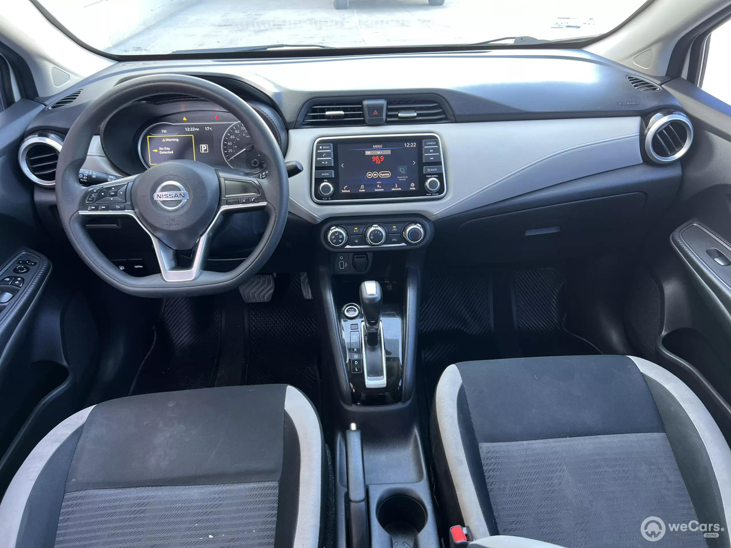 Nissan Versa