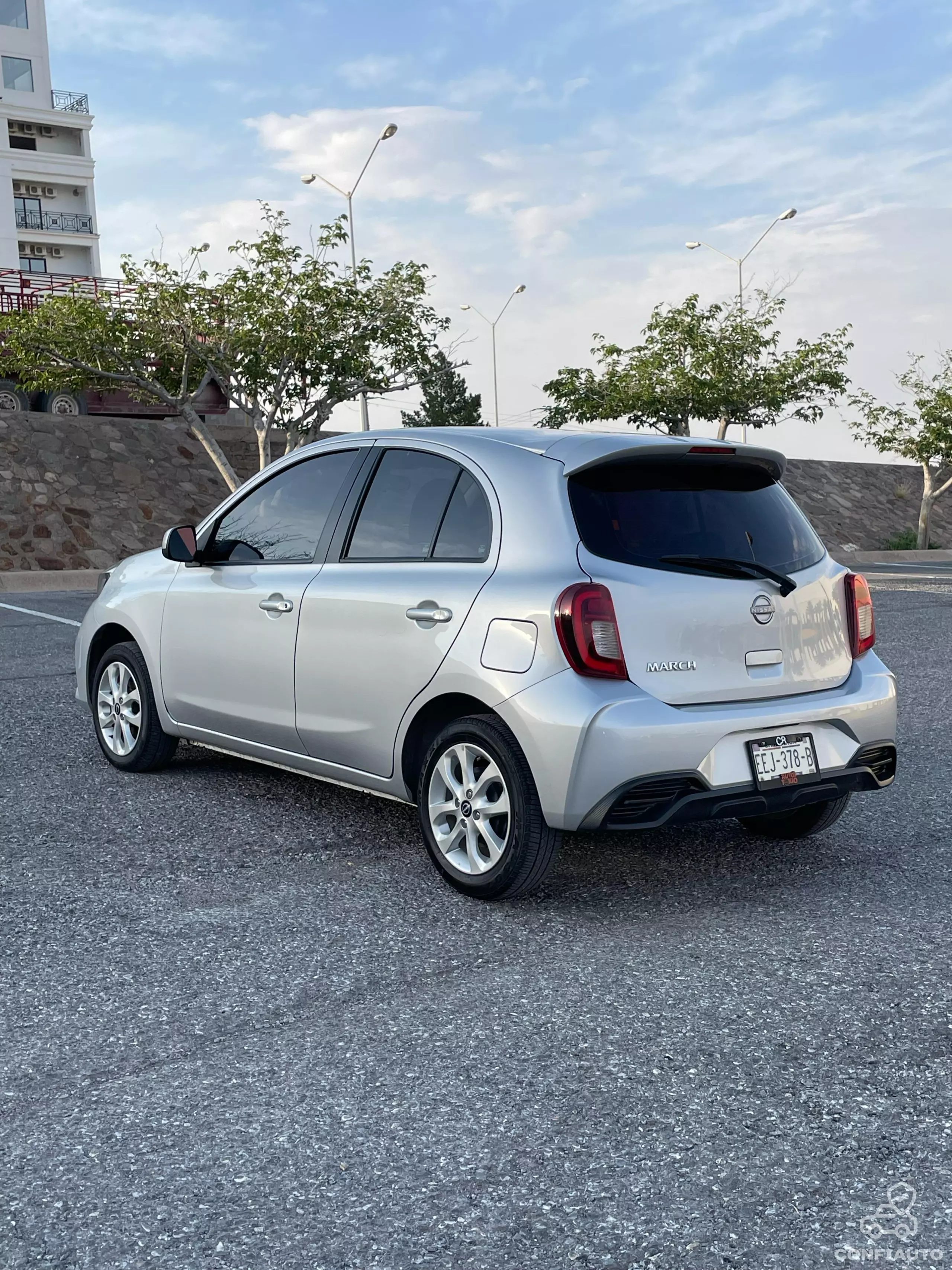 Nissan March