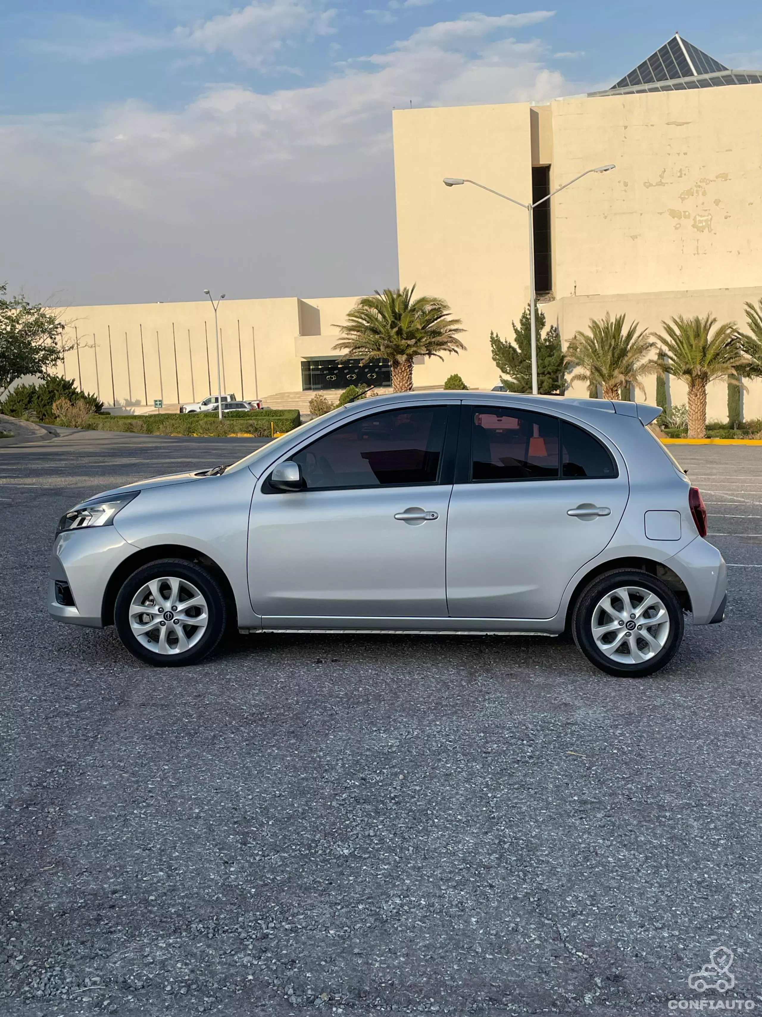Nissan March