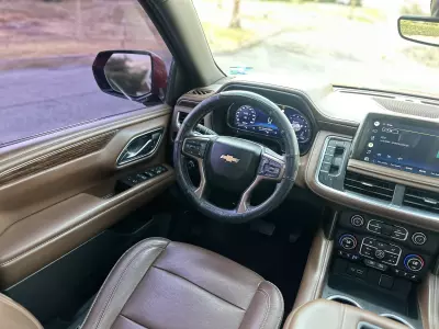 Chevrolet Suburban VUD 2022