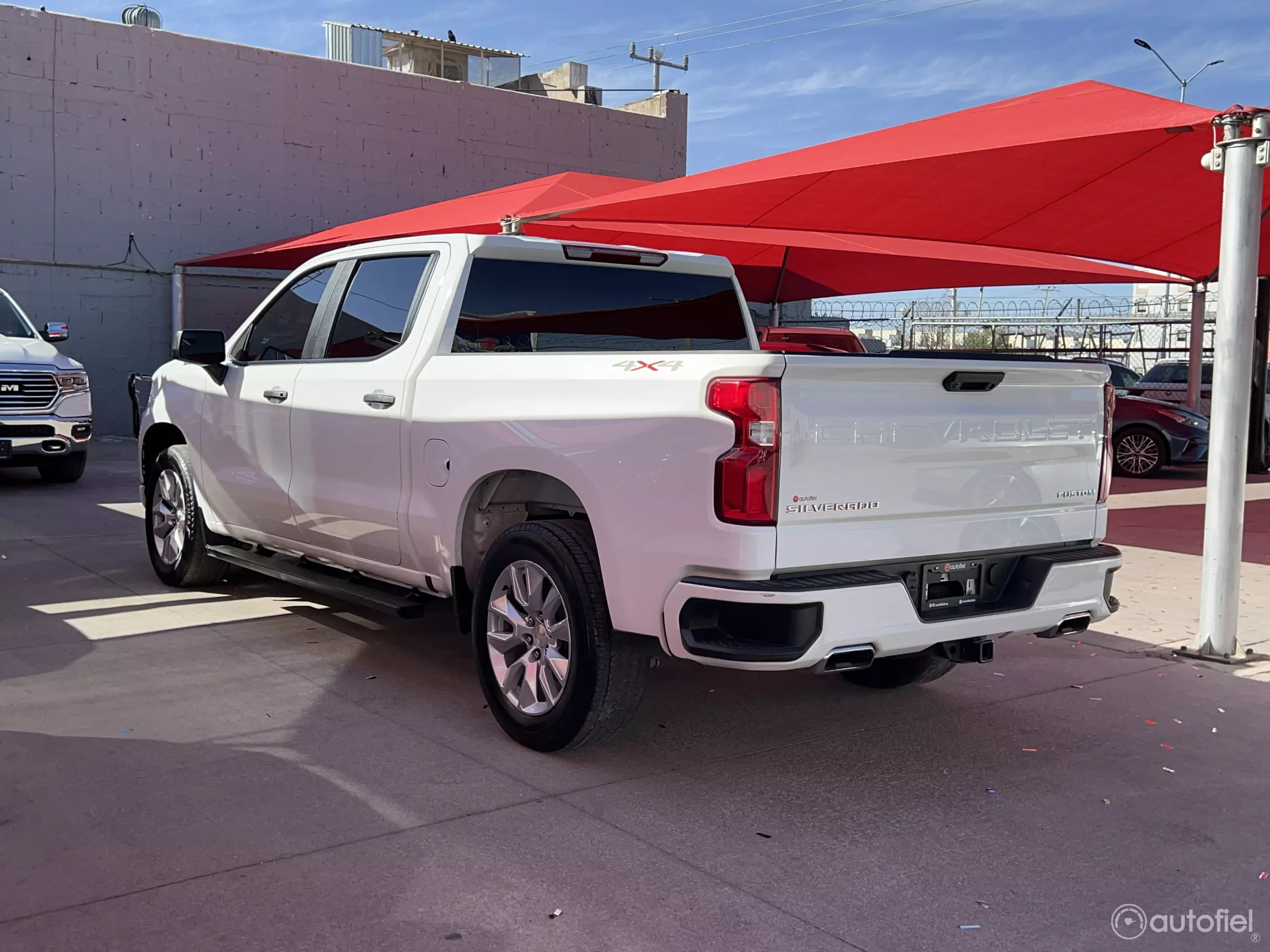 Chevrolet Silverado Pick-Up