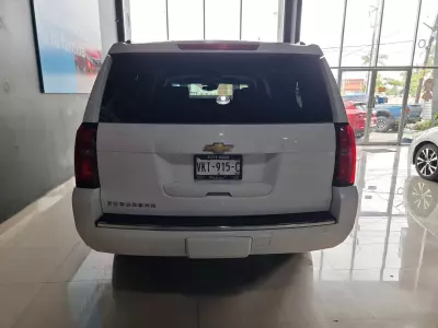 Chevrolet Suburban VUD 2015